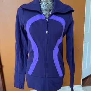 Lululemon jaket in size 6